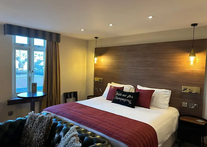 Harrys Bed & Breakfast 4*