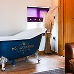 Bed and breakfast Harrys 4*
