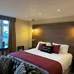 Harrys Bed and breakfast 4*