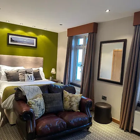 Harrys Lounge 4* Whitby