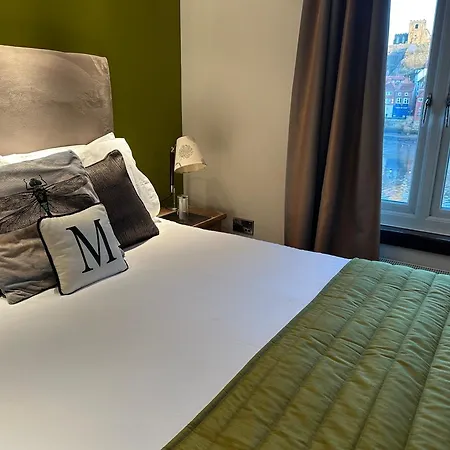 Harrys Lounge Bed & Breakfast