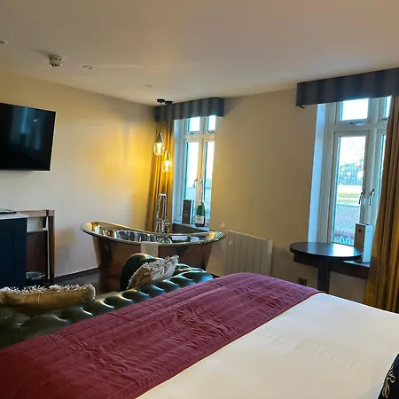 Harrys Lounge 4*