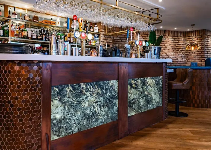 Harrys Bed & Breakfast 4*