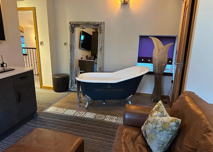 Harrys Bed & Breakfast 4*